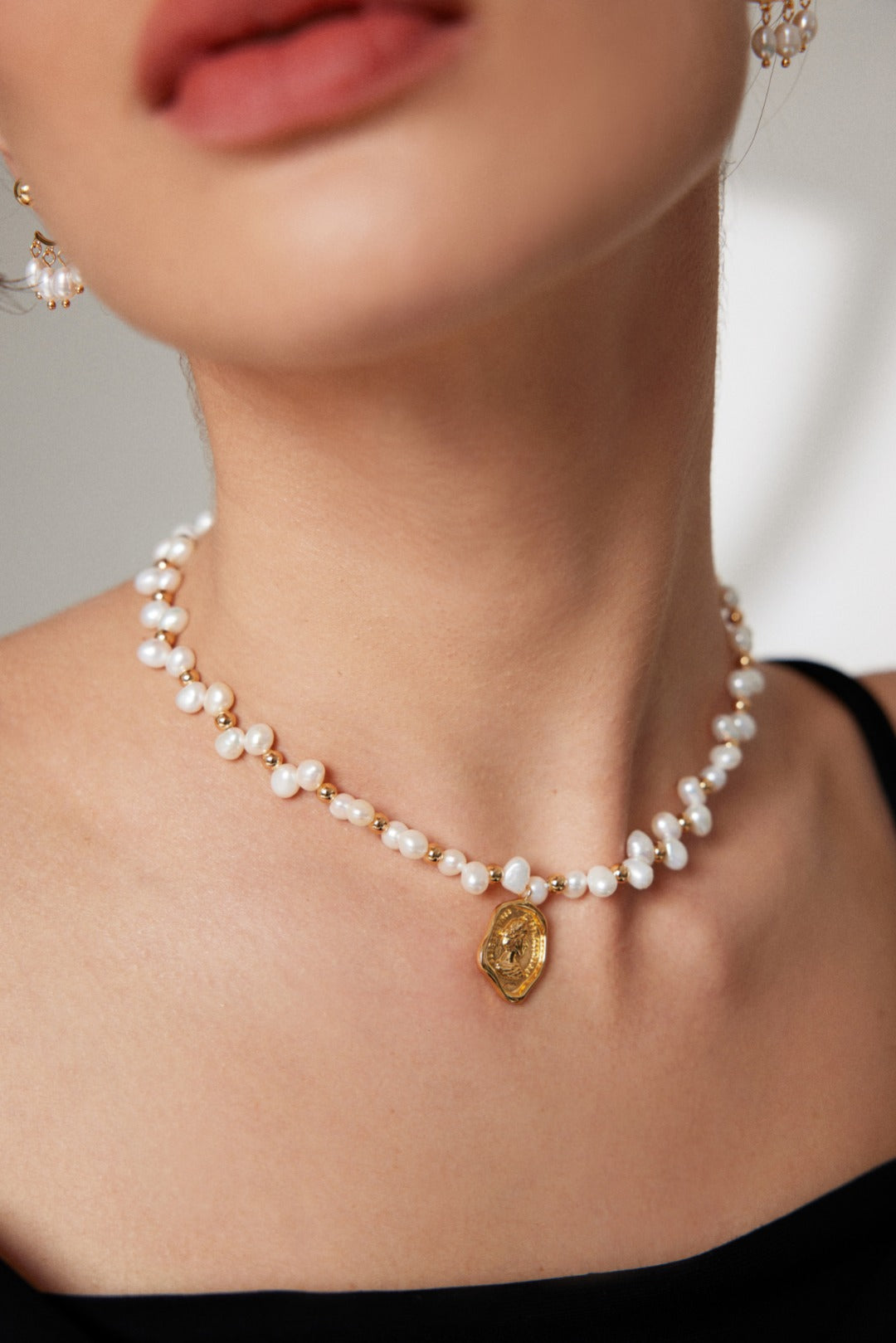 Queen Natural Pearl Necklace