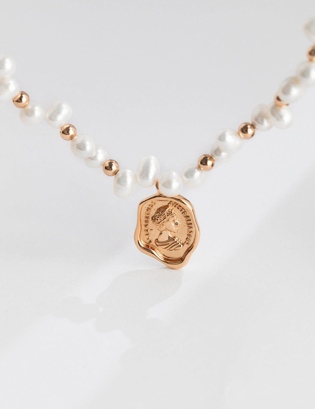Queen Natural Pearl Necklace