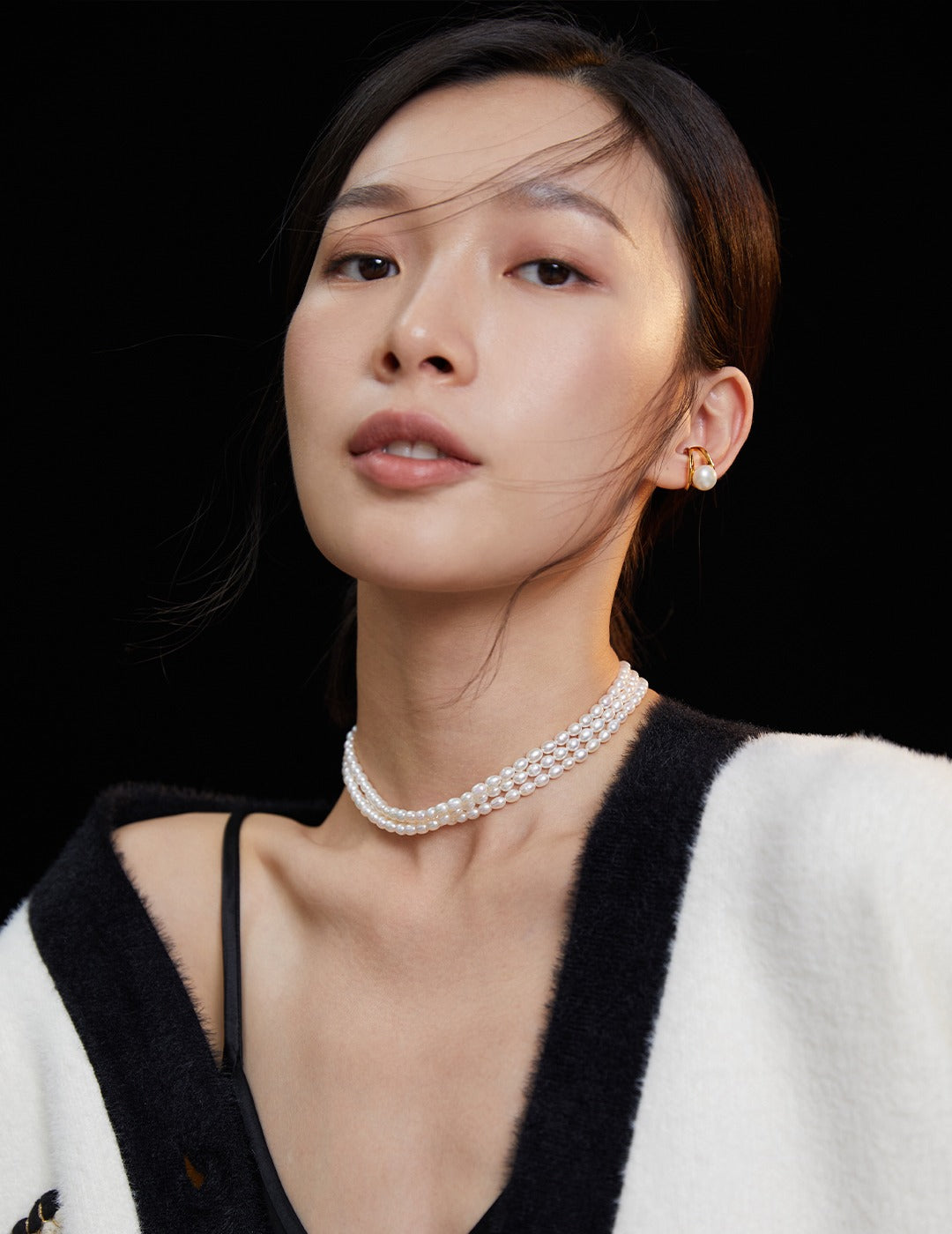 Renaissance-Inspired Must-Have: Rice Pearl Necklace