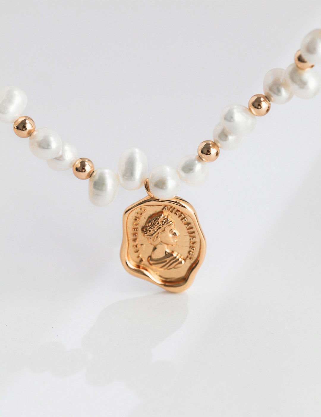 Queen Natural Pearl Necklace