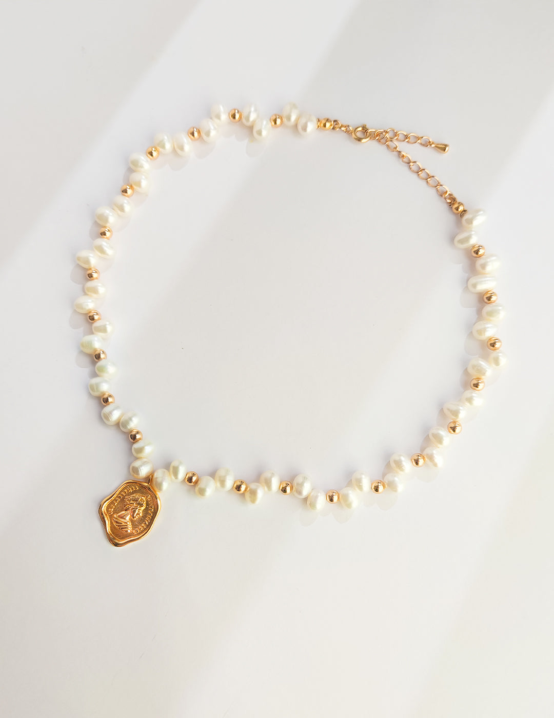 Queen Natural Pearl Necklace