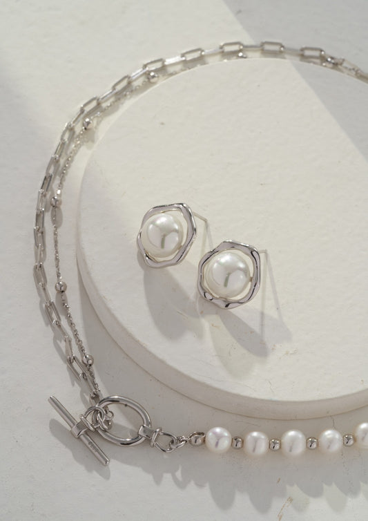French-Style Pearl Necklace