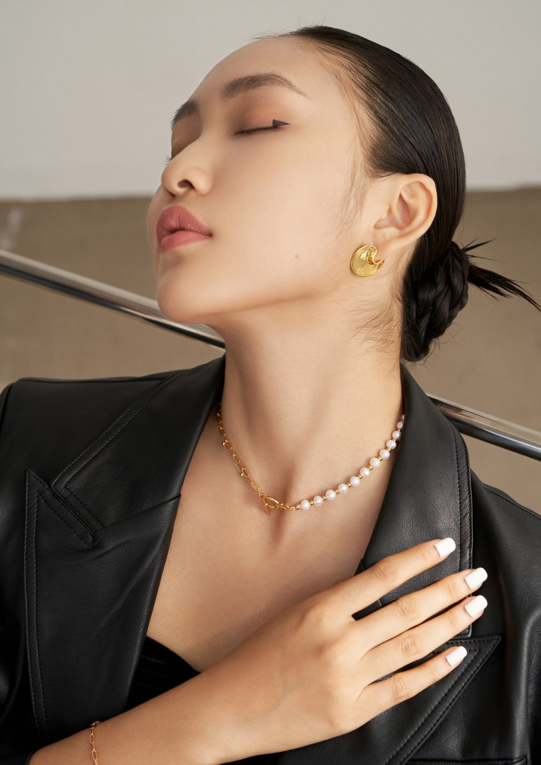 French-Style Pearl Necklace